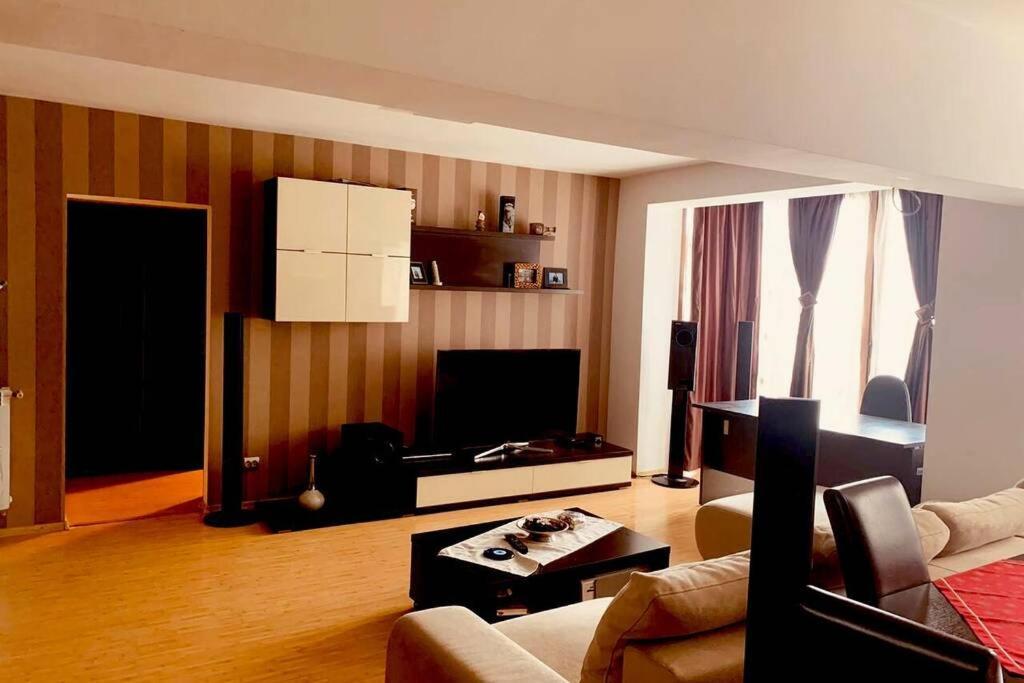 Cozy 2 Rooms Apartment Close To City Center Bükreş Dış mekan fotoğraf
